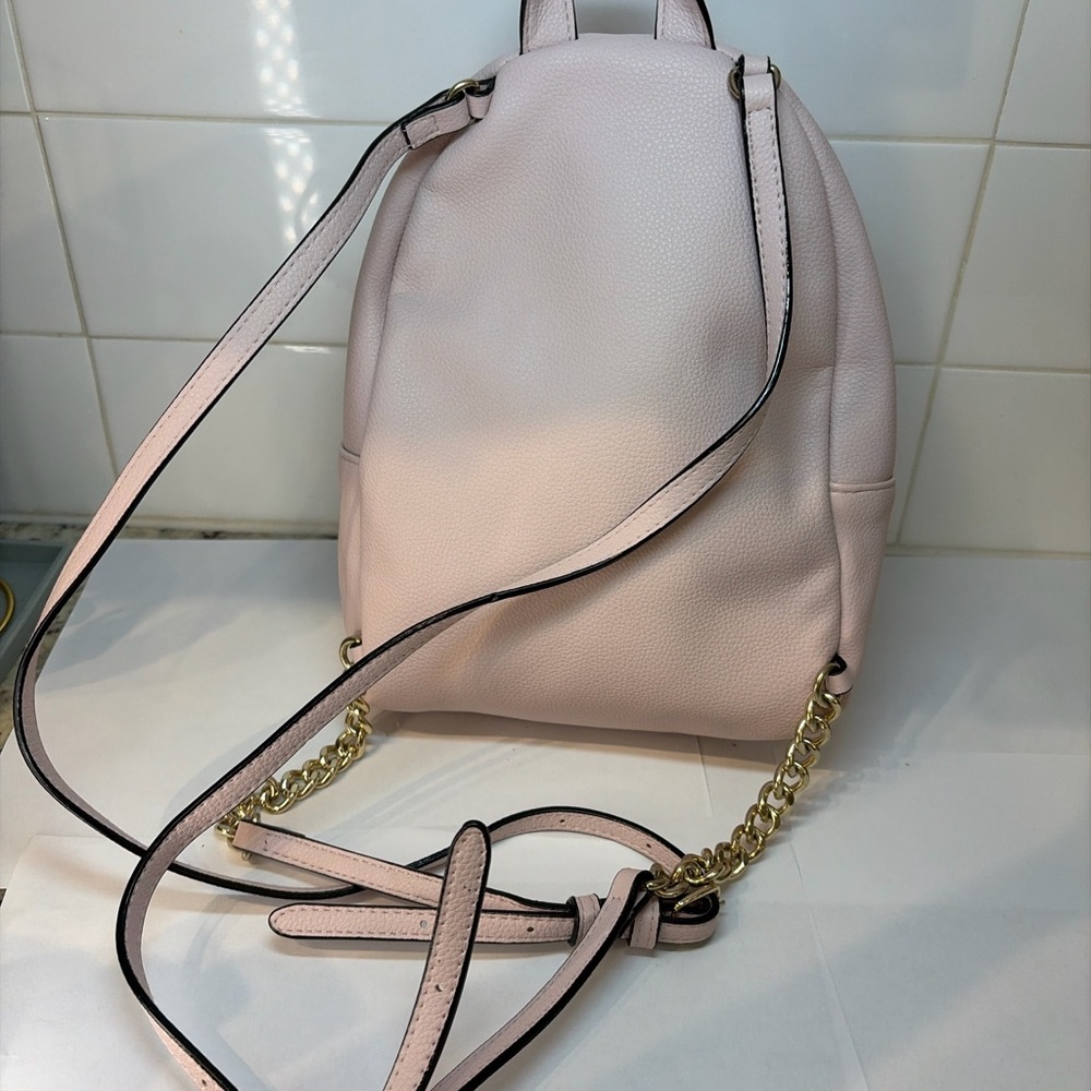 Victoria’s Secret Blush Pink Quilted Mini Backpack Gold Chain Straps - Picture 2 of 3